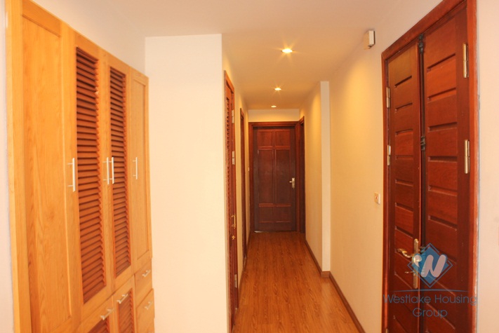 Luxury apartment for rent with 2 bedrooms in Au co st, Tay Ho, Ha Noi